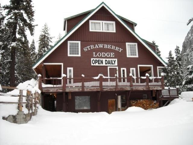 Strawberry Lodge Upper Forni Eksteriør bilde